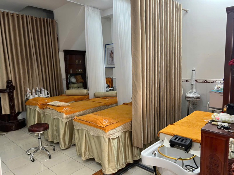 CẤN SANG NHƯỢNG MẶT BẰNG ĐANG KINH DOANH SPA TẠI KHU VỰC TRUNG TÂM QUẬN 1, HỒ CHÍ MINH