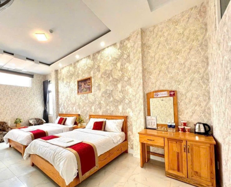 Cho thuê khách sạn 11 phòng La Sơn Phu Tử  phường 6 Đà Lạt