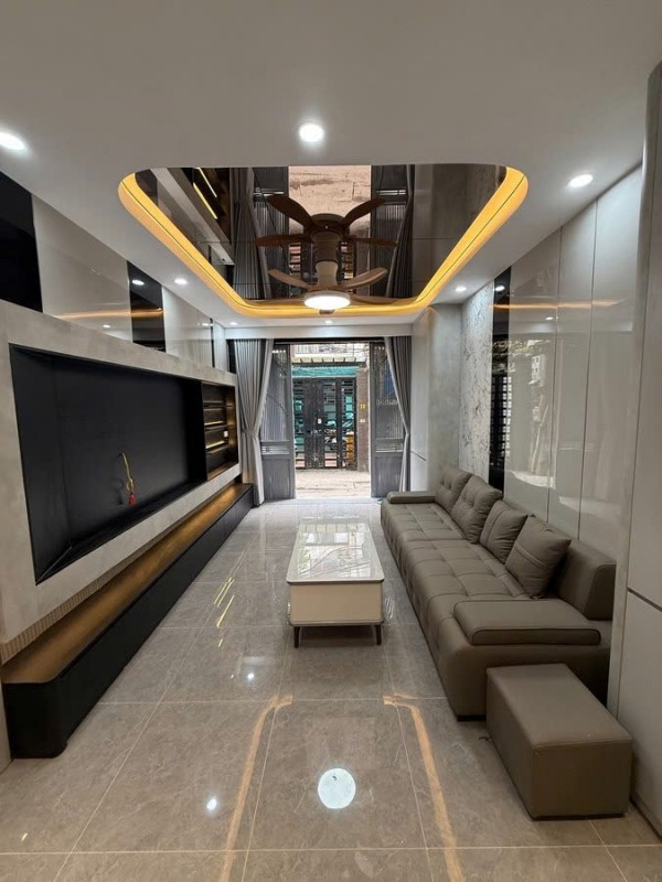 Bán CHDV Quan Nhân gần ôtô, 38m2-5T, full nội thất mới cực đẹp, giá 11 tỷ