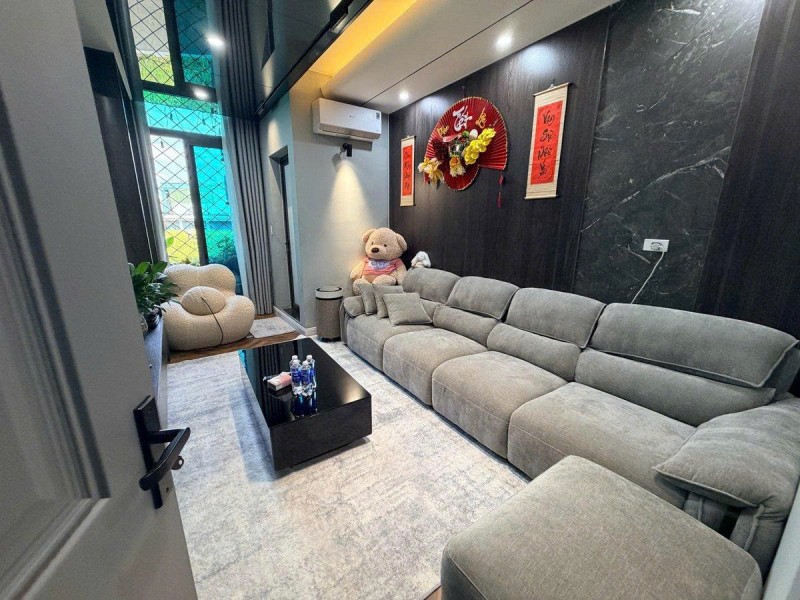 TRUNG TÂM LÒ ĐÚC – KHÔNG GIAN RIÊNG GIỮA PHỐ – NHÀ ĐẸP CHỜ CHỦ MỚI