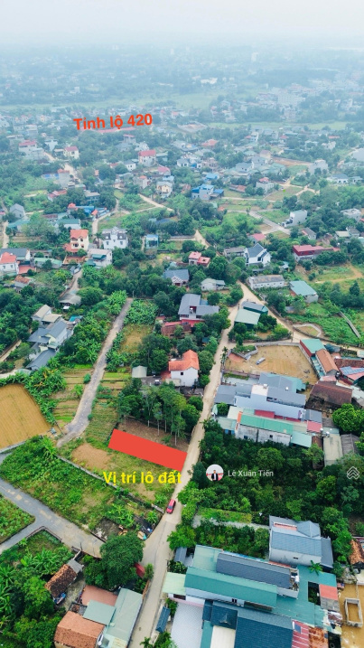 100m sát ngã 4 chợ Hòa Lạc, mặt trục chính kinh doanh luôn, sát cổng ĐHQG, gần Quốc Lộ 21A mở rộng