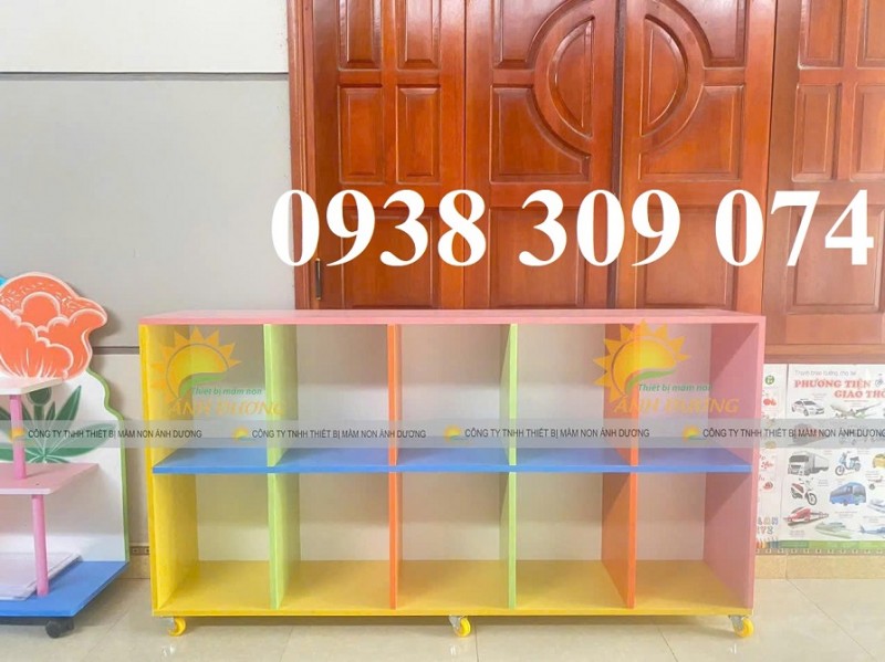 Tủ đựng cặp mầm non 12 ô, tủ kệ mầm non kệ góc chơi mầm non