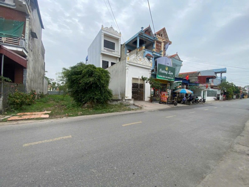 Mình cần bán mảnh đất nằm trên đường 53b trực đạo,trực ninh, nam định cũ