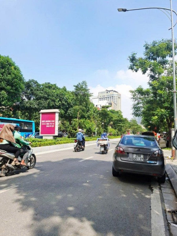 MẶT PHỐ LẠC LONG QUÂN – 103M² – MT 6M – VỈA HÈ RỘNG – GIÁ CHỈ 10.8 TỶ