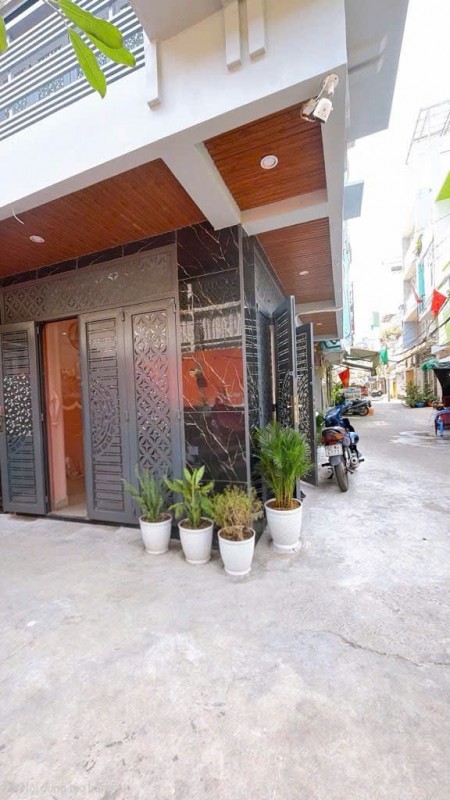 Nhà mới 100% ,nằm trên đường số 35  Khánh Hội  quận 4.khu dân cư hiện hữu,Giá chỉ có 5 tỷ 7.
