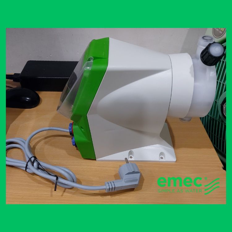 Bơm định lượng EMEC Prisma 1013, lưu lượng 13 L/h