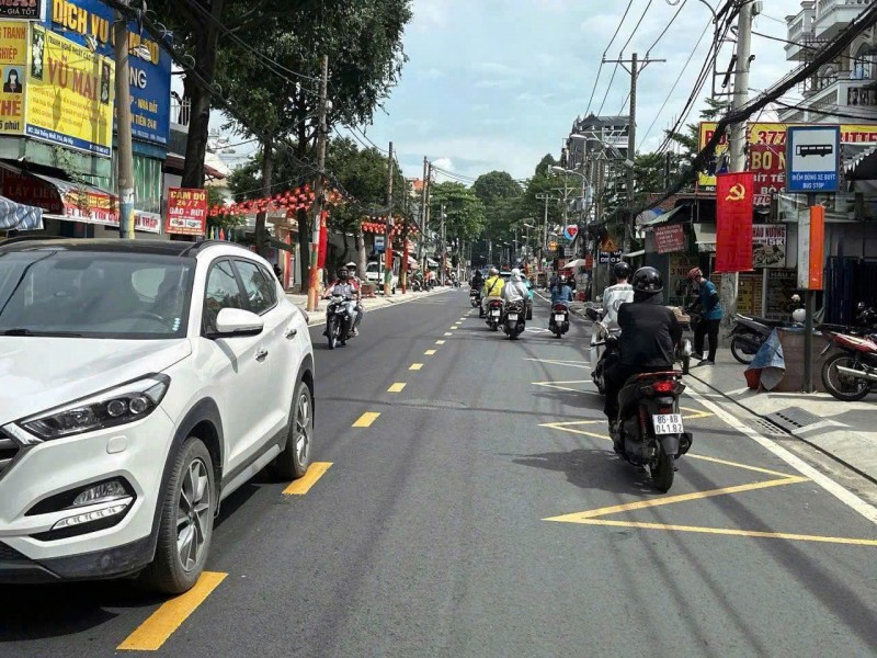 Bán nhà 6 lầu đẹp 1/ HXH Thống Nhất T.máy 80m2 ngang 5m tặng NT sát Cityland nhỉnh 13 tỷ.