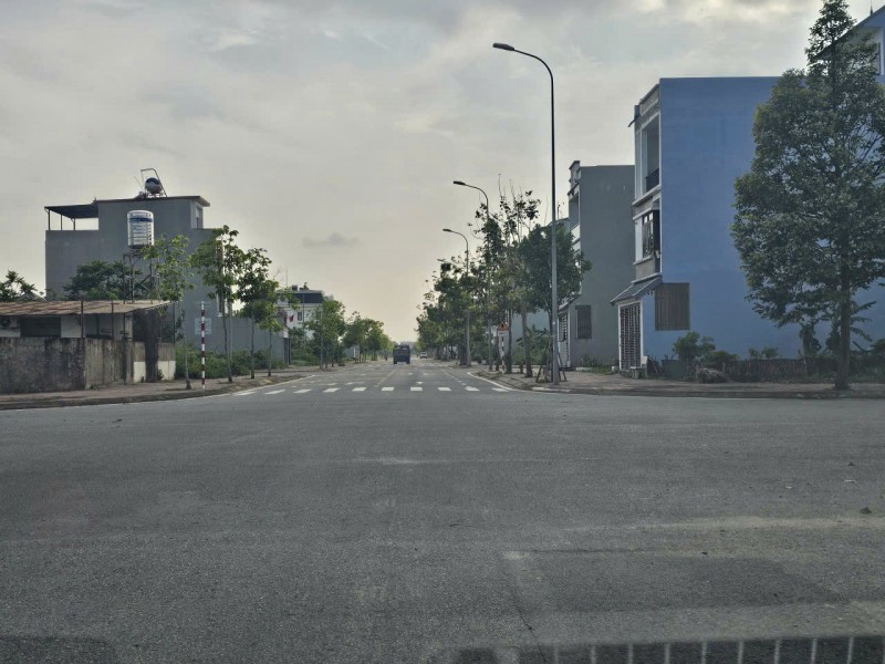 LÔ GÓC 296M2 NAM VĨNH YÊN – VĨNH PHÚC -TRỤC CHÍNH ĐẸP HIẾM CÓ