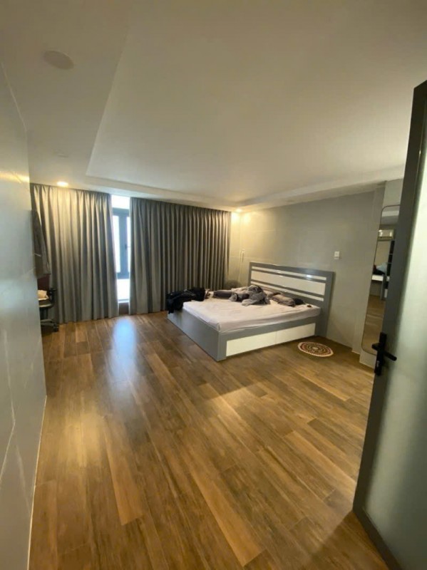 Chỉ 8.7 tỷ có nhà 5 lầu HXH tránh Nguyễn Thái Sơn ngang 6m 68m2 gần Vincom Phan Văn Trị.