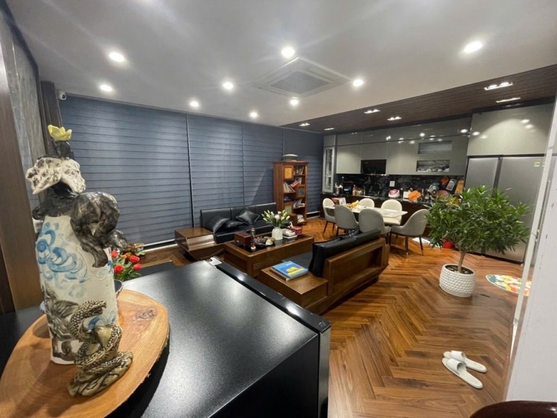 BÁN NHÀ BỒ ĐỀ 45M2- 4 NGỦ- THANG MÁY- GARA- Ở SƯỚNG- HƠN 20 TỶ