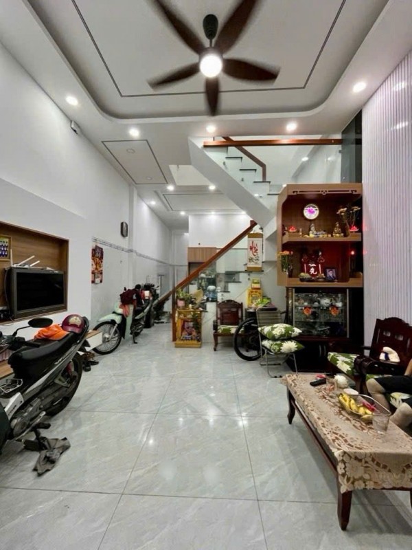 Bán nhà 1/ đường Bình Trị Đông, Bình Tân - dtsd 92m2 - ngang 4.4m - Shr - 5.6 tỷ (tl)