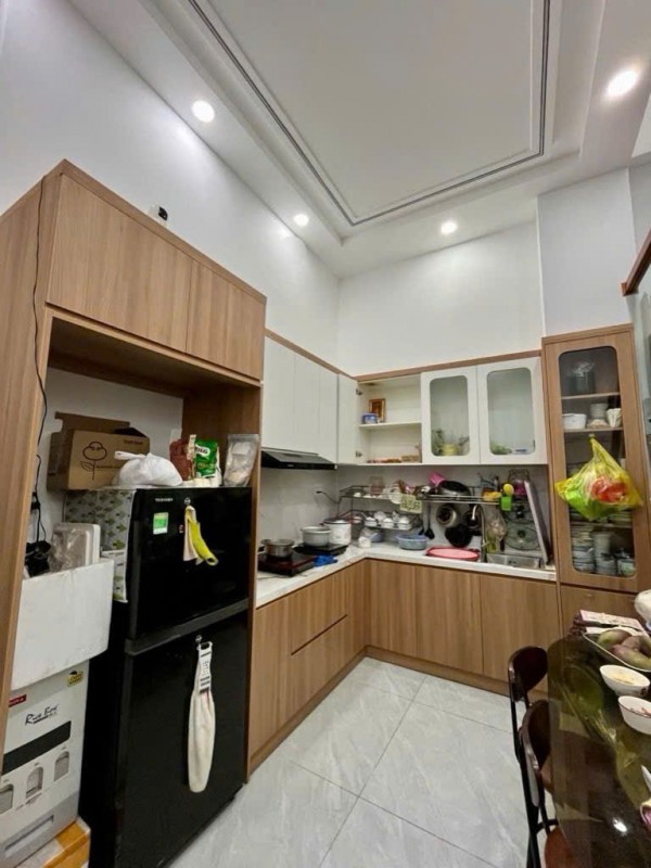 Bán nhà 1/ đường Bình Trị Đông, Bình Tân - dtsd 92m2 - ngang 4.4m - Shr - 5.6 tỷ (tl)