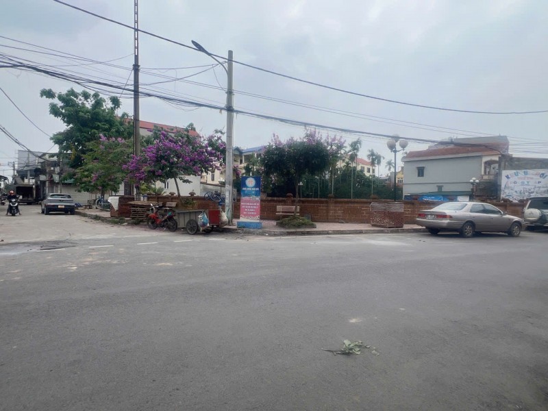 BÁN ĐẤT ĐAN PHƯỢNG, 46M TẶNG NHÀ C4 Ở NGAY, OTO CÁCH 50M, GẦN CHỢ, HỒ ĐIỀU HÒA, GIÁ CHỈ 2.X TỶ