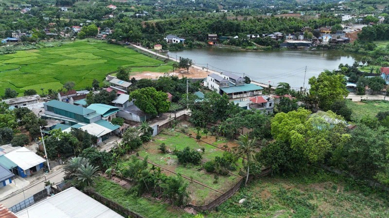 Đất Hoà Lạc, trục chính kinh doanh, ngay ngã tư Vai Réo