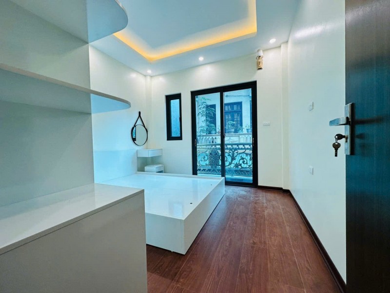 BÁN NHÀ PHÚ DIỄN – 7 TẦNG THANG MÁY – Ô TÔ ĐỖ CỬA - VÀO Ở NGAY - CHỈ 11 TỶ