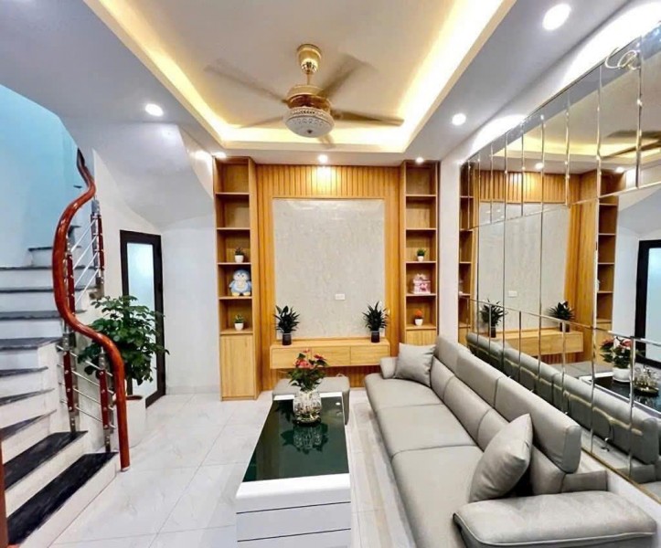 NHÀ NHỎ XINH - 5 TẦNG ĐỦ CÔNG NĂNG SỬ DỤNG - MẶT TIỀN ĐẸP - GẦN Ô TÔ - VIEW THOÁNG TRƯỚC MẶT - SỔ