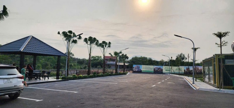 Chính chủ bán gấp lô đất view hồ tại Hòa Lạc 100m2 full thổ cư,sẵn sổ công chứng trong ngày