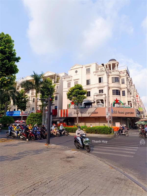 MẶT TIỀN KINH DOANH NGUYỄN VĂN LƯỢNG & GẦN SIÊU THỊ LOTTE MART - Nhà 4 Tầng DT 4.2x11M vuông vức