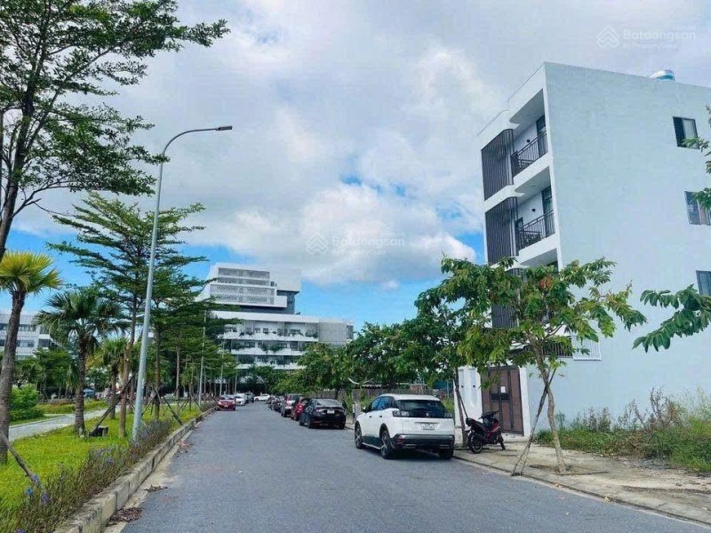 Bán gấp 100m2 MT 6m sát cổng ĐHQG - FPT QL21A 3,5 tỷ