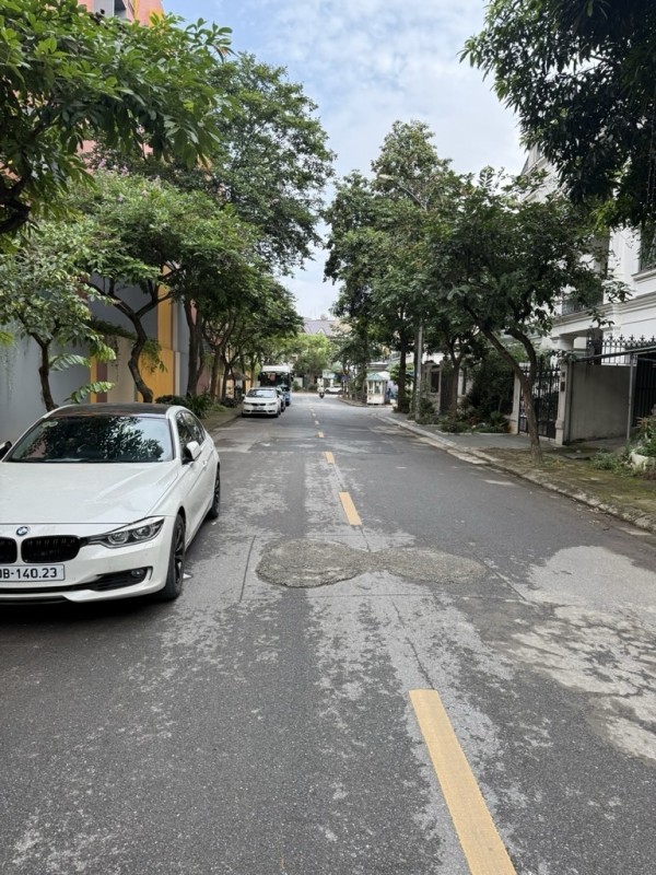 Bán nhà đẹp Việt Hưng- Dân Xây- Oto tránh- vỉa hè kinh doanh-96m 5 tầng full NT nhỉnh 28 tỷ(TL)