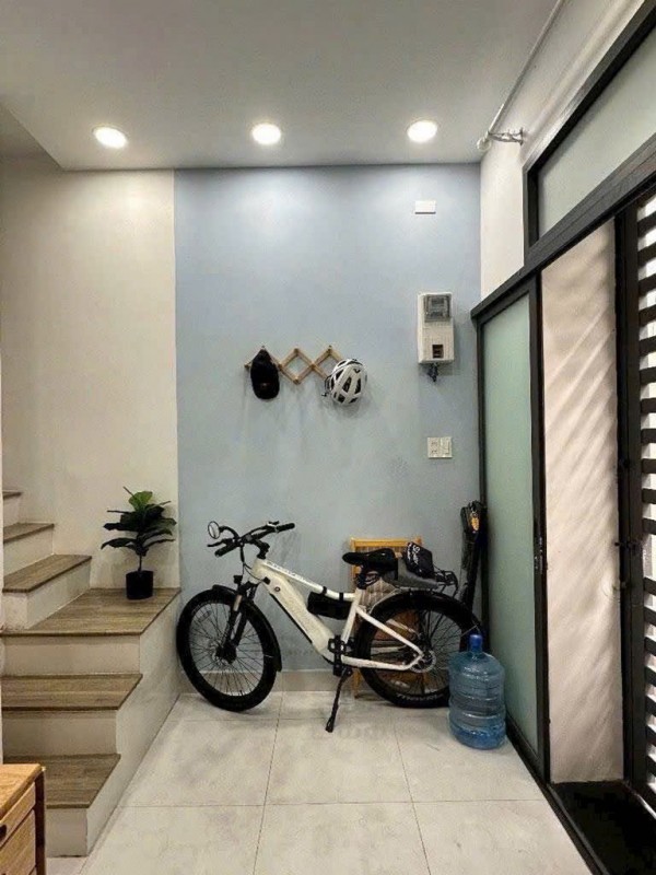 Bán nhà sát mặt tiền trung tâm q4 
NGANG 4 DÀI 5 ĐÚC BT CÓ 2Đ