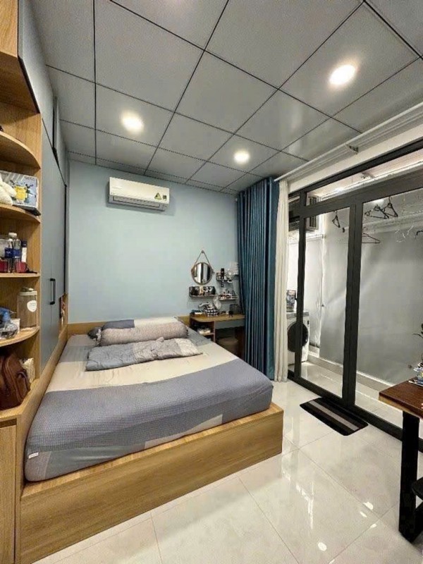 Bán nhà sát mặt tiền trung tâm q4 
NGANG 4 DÀI 5 ĐÚC BT CÓ 2Đ