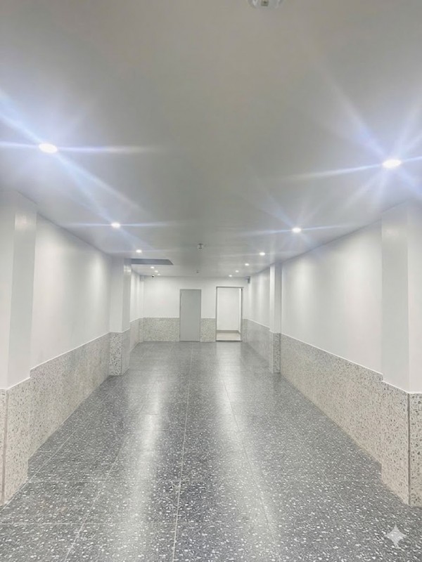 Cơ hội vàng cho nhà đầu tư: Bán tòa căn hộ dịch vụ bề thế phố Quan Nhân. Diện tích 110m2, xây 7