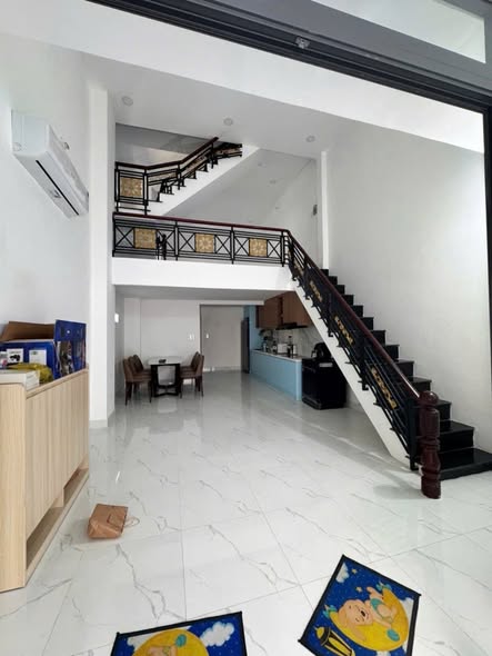 Nhỉnh 5 tỷ nhà 3 lầu Sổ hồng riêng - Tân Thuận- Quận 7