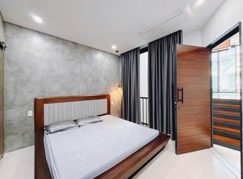 Nhà đẹp 4 tầng Lâm Văn Bền, Quận 7 - 5x20m - xe hơi ngủ nhà - giá 12,3 tỷ