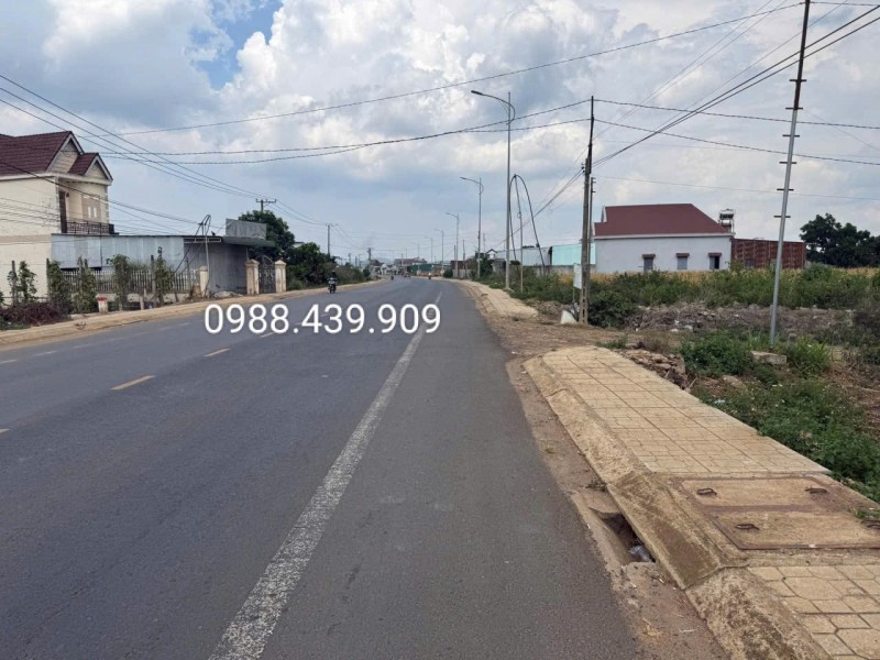 Bán 480m2 đất đường nhựa 724. R