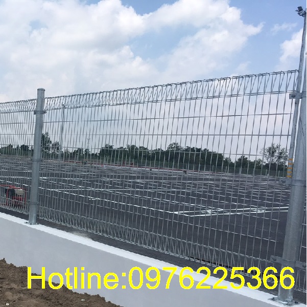 Hàng rào lưới mạ kẽm nhúng nóng