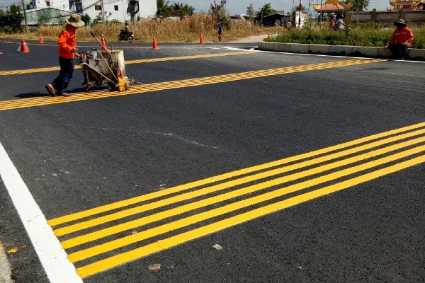 Sơn kẻ vạch phản quang Cadin KV100 TP.HCM chất lượng cao chính hãng giá rẻ