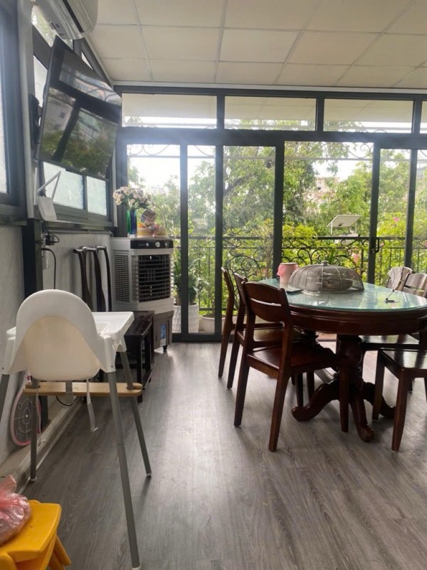 Bán nhà Đẹp Việt Hưng- Dân Xây- Phân Lô TĐC- Vỉa hè Oto tránh 65m 5 tầng nhỉnh 15 tỷ