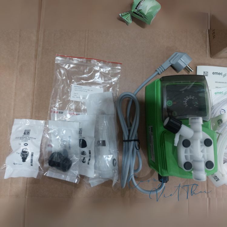 Bơm định lượng EMEC VCL 0512 - 22 L/h 5 bar with level control