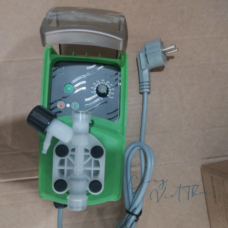 Bơm định lượng EMEC VCL 0512 - 22 L/h 5 bar with level control