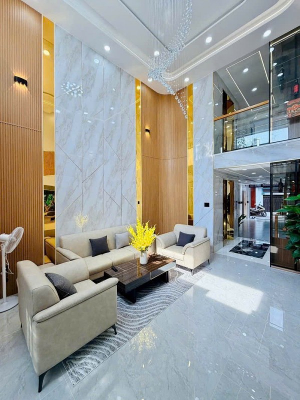 Nhỉnh 13 tỷ có nhà 6 lầu đẹp ngang 4.3m 73m2 hẻm 183 Nguyễn Văn Khối tặng NT kèm T.máy.