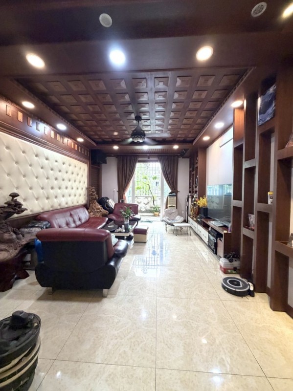 Bán nhà Mặt tiền Trần Thủ Độ - gần Văn Cao, Nguyễn sơn, 4,4x18m, 4 Tầng, 4PN,  chỉ 12,9 Tỷ.