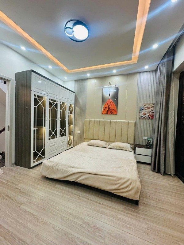 VIP BA ĐÌNH - HÀNG XÓM VIN GALLERY - NGÕ BA GÁC TRÁNH - CÁCH PHỐ VÀI BƯỚC CHÂN - FULL NỘI THẤT -