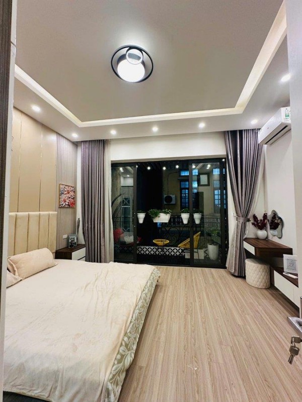 VIP BA ĐÌNH - HÀNG XÓM VIN GALLERY - NGÕ BA GÁC TRÁNH - CÁCH PHỐ VÀI BƯỚC CHÂN - FULL NỘI THẤT -