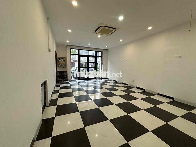 CHO THUÊ TẦNG 1 SHOPHOUSE VINHOMES GARDENIA GIÁ 19 TRIỆU/ THÁNG – MẶT VƯỜN HOA, KINH DOANH CỰC