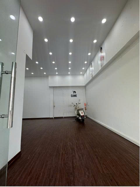 Chính chủ cho thuê cửa hàng mặt phố vị trí đẹp số 33 phố Chùa Bộc, Đống Đa, HN