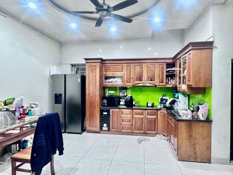 Bán Nhà Dân Xây Cổ Linh,Tư Đình hơn 10 tỷ-73m2-Mt 8m-Ô TÔ ĐỖ CỔNG-GIÁ ĐẦU TƯ-FULL NỘI THẤT
