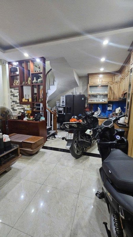 NHÀ ĐẸP HOÀNG HOA THÁM – BA ĐÌNH, Ở NGAY, CÁCH Ô TÔ 20M, KHU DÂN TRÍ ỔN ĐỊNH RẤT HIẾM NHÀ BÁN