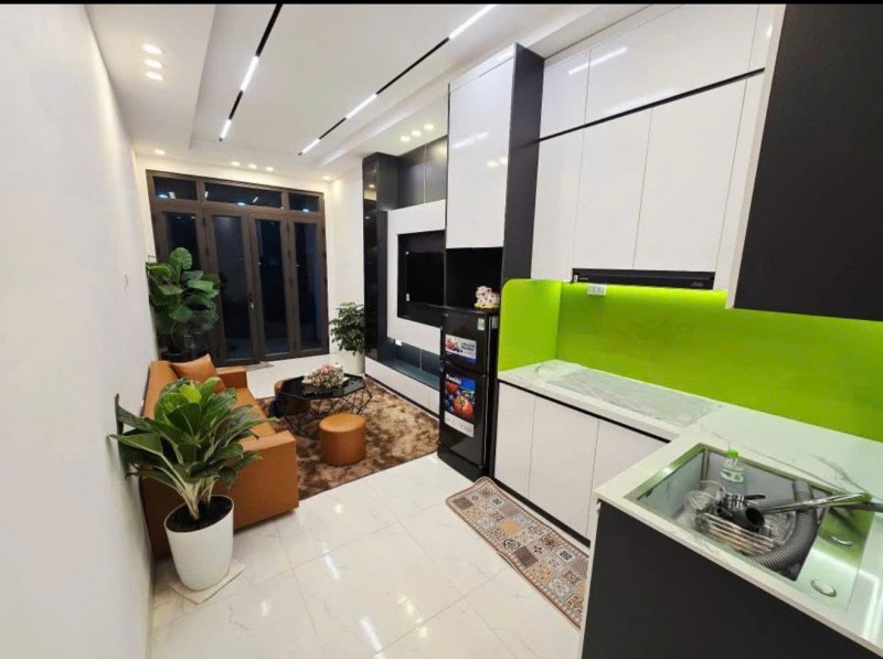 Nhà đẹp Trung tâm Phúc Lợi Long Biên, 5 tầng, Full nội thất, ngõ ô tô thông, ô tô đỗ cửa