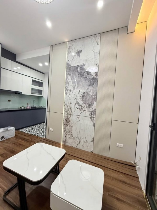 BÁN CHUNG CƯ KĐT VIỆT HƯNG LONG BIÊN  NHỎ TIỀN