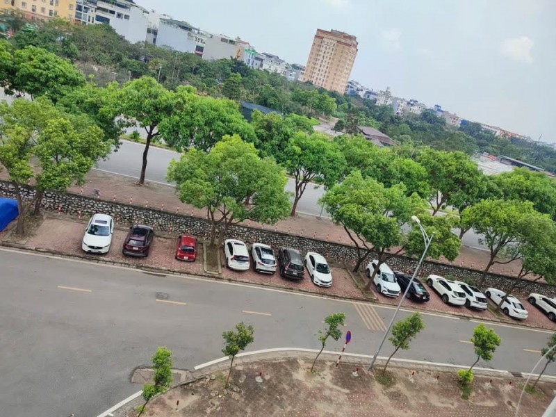 BÁN CHUNG CƯ KĐT VIỆT HƯNG LONG BIÊN  NHỎ TIỀN
