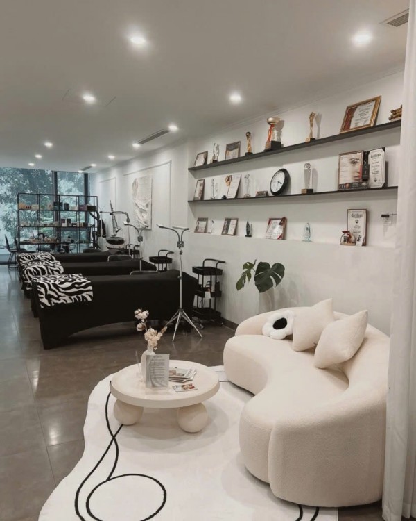 SANG NHƯỢNG STUDIO PHUN XĂM TẠI 245 PHỐ HUẾ, HÀ NỘI