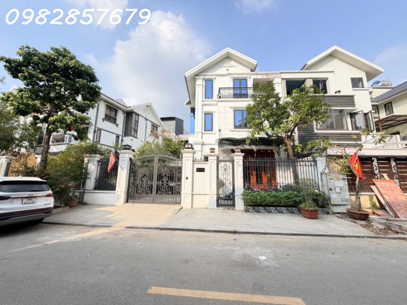 BÁN BIỆT THỰ RẺ NHẤT HÀ NỘI, RẺ NHẤT HÀ ĐÔNG DT 216M2 NHÀ HOÀN THIỆN CÓ THANG MÁY GIÁ 37 TỶ