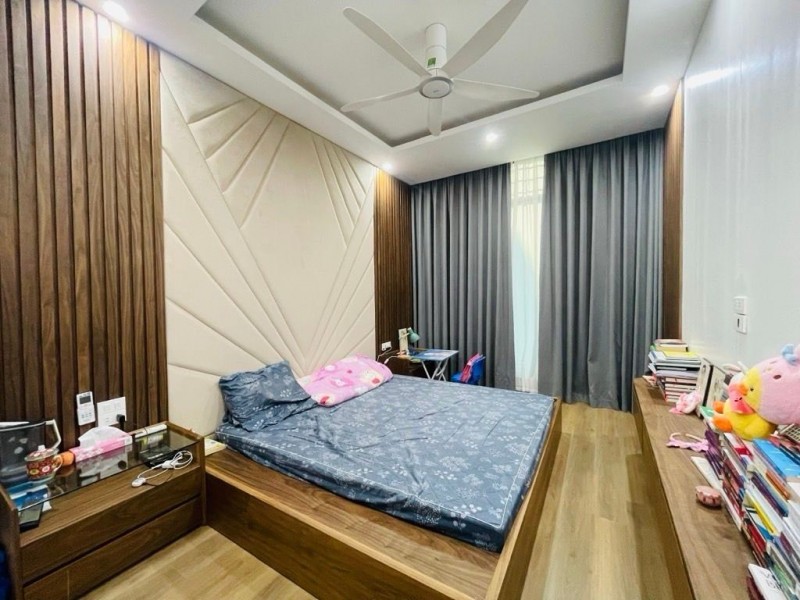 Bán nhà đẹp Việt Hưng- 35m 5 tầng full Nội thất- ô tô- ngõ Nông- nhỉnh 7  tỷ(TL)