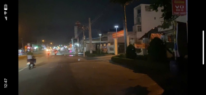 Cho thuê mặt bằng kinh doanh mặt tiền DT742, vị trí đẹp, phù hợp đa ngành nghề
